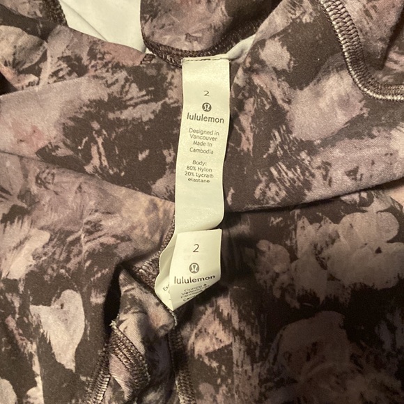 Size 2 lululemons flowery print worn a couple times. Super cute! - Picture 5 of 5